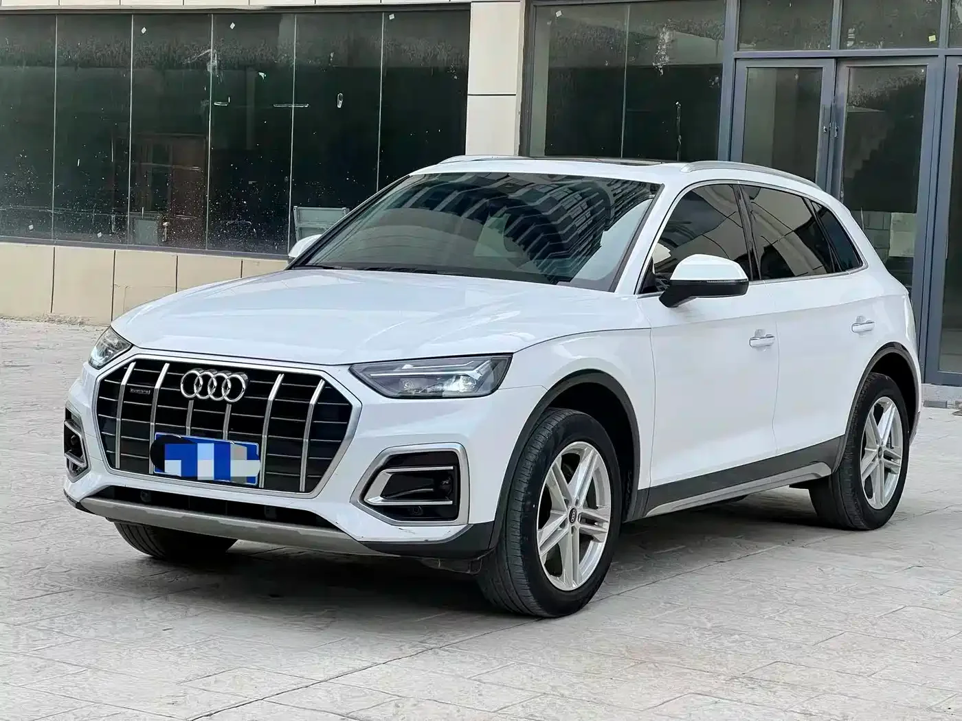 Фотография автомобиля — Audi Audi Q5L