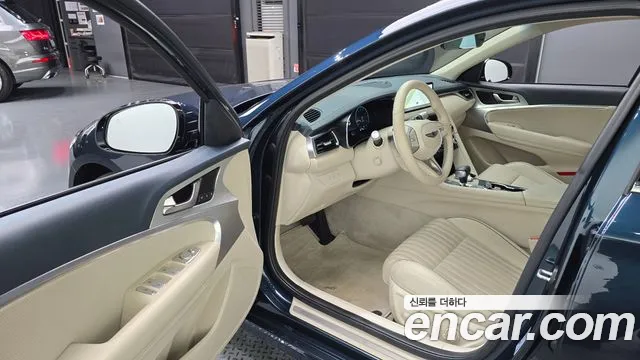 Genesis G70 Новый G70 Бензин 2.5T 4WD — Фото автомобиля 9
