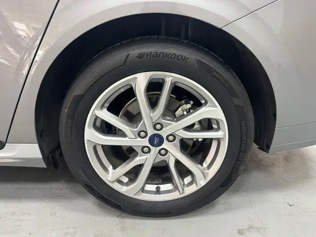 Ford Mondeo 2022 EcoBoost 245 Luxury Edition — Фото автомобиля 18
