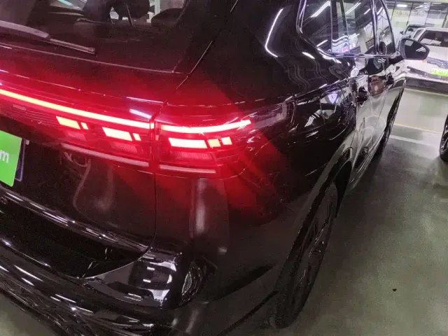 Volkswagen Tiguan L — Фото автомобиля 7