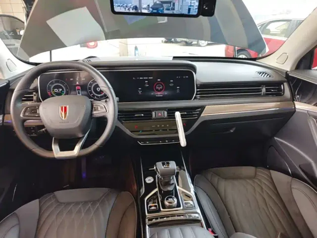 Hongqi HS5 — Фото автомобиля 9