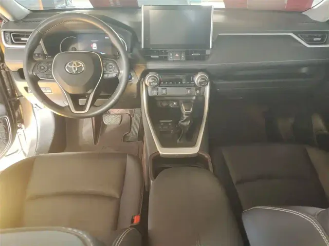 Toyota RAV4 — Фото автомобиля 9