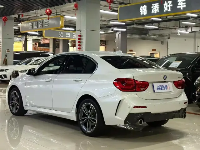 BMW 1 Series — Фото автомобиля 11