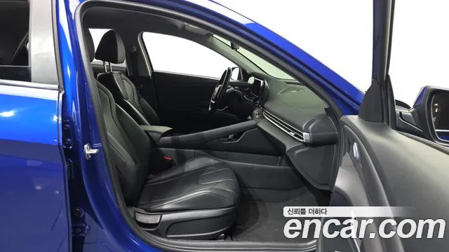 Hyundai Avante CN7 — Фото автомобиля 11