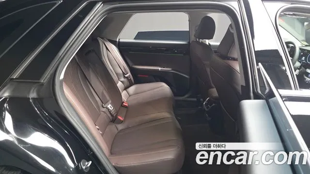 Hyundai Grandeur GN7 — Фото автомобиля 17