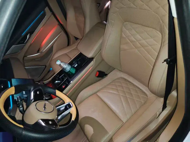 Jaguar XFL — Фото автомобиля 7