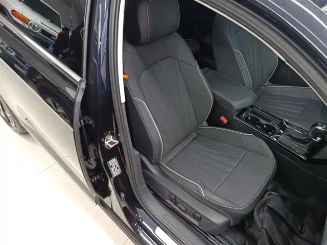 Volkswagen Passat — Фото автомобиля 19