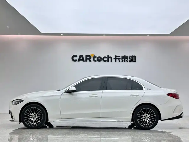 Mercedes-Benz C-Class — Фото автомобиля 2