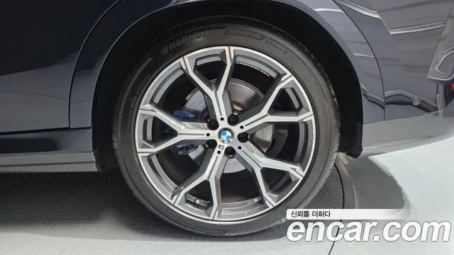 BMW X6 xDrive40i M Sport — Фото автомобиля 19