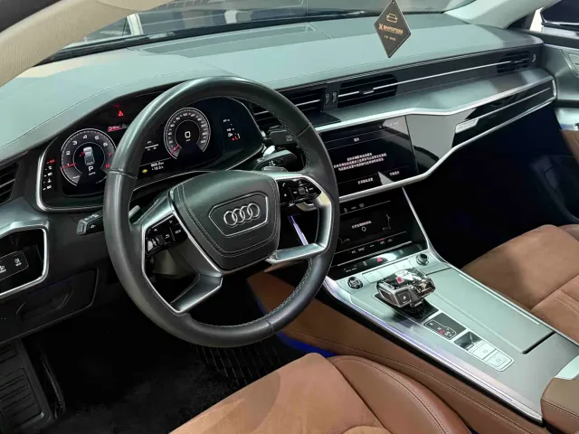 Audi A7L — Фото автомобиля 13
