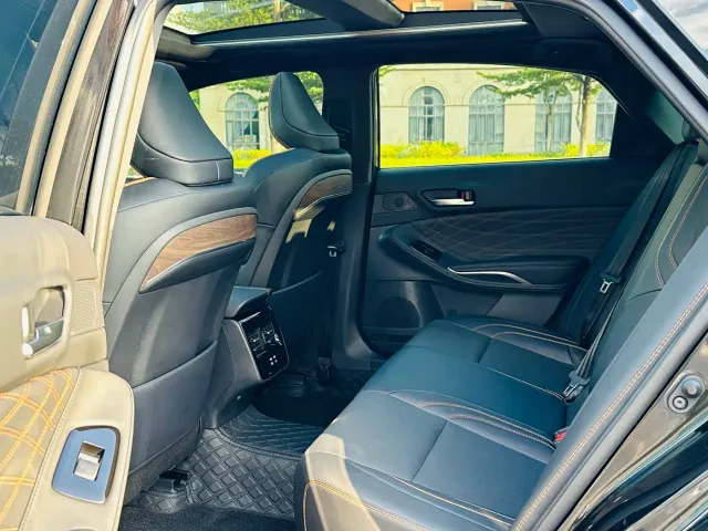 Toyota Avalon — Фото автомобиля 13