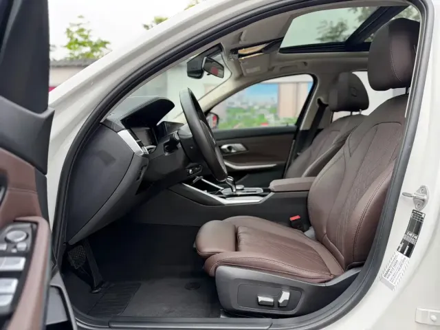 BMW 3 Series — Фото автомобиля 12