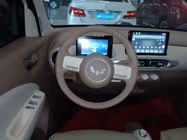 Wuling Hongguang Mini EV — Фото автомобиля 10