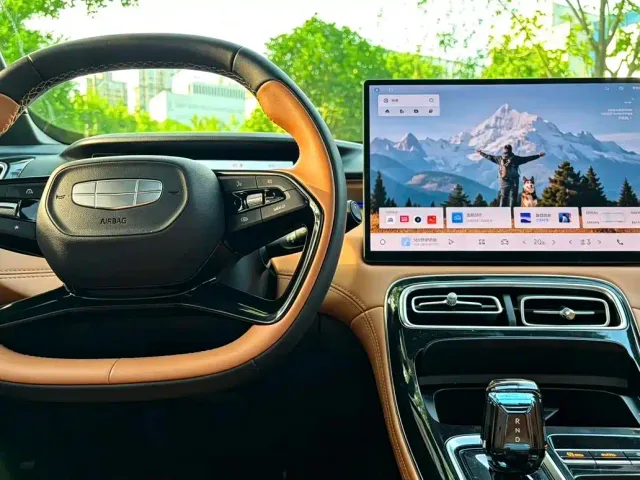 Geely Boyue L — Фото автомобиля 10