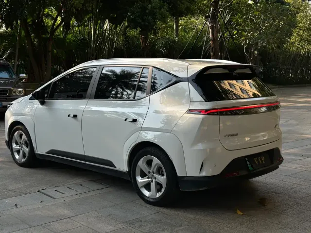 Hycan Z03 — Фото автомобиля 9