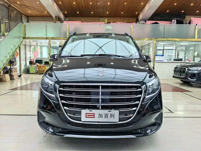 Mercedes-Benz V-Class — Фото автомобиля 2