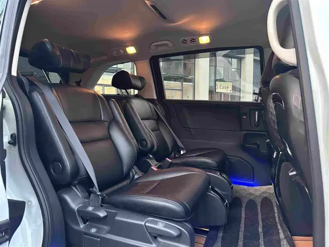 Honda Odyssey 2022 2.0L e:HEV Sharp·Enjoyment Edition — Фото автомобиля 16
