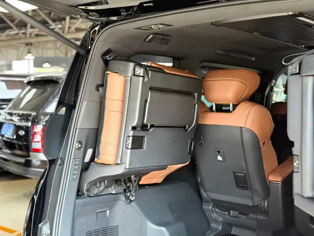 Toyota Alphard — Фото автомобиля 23