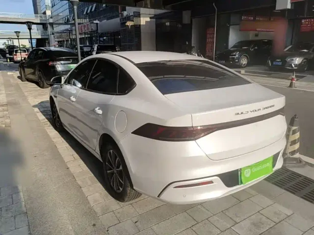 BYD Qin PLUS — Фото автомобиля 4