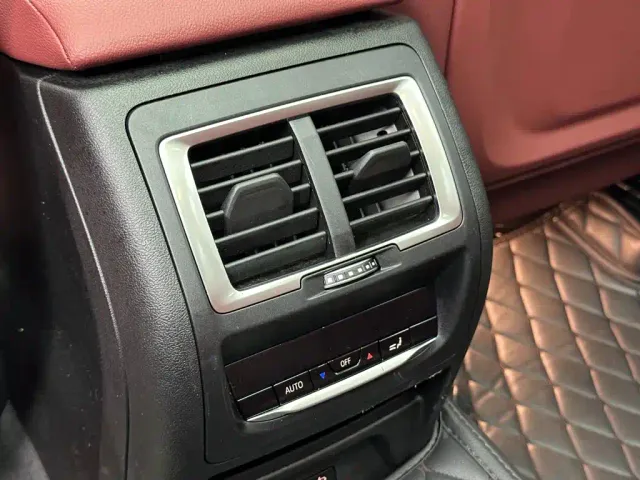 BMW iX3 — Фото автомобиля 15