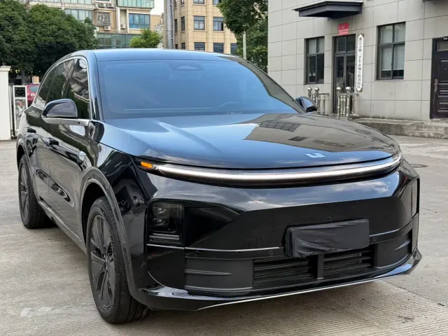 Li Auto L6 — Фото автомобиля 2