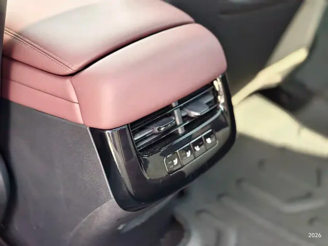 BYD Seal 07 DM-i — Фото автомобиля 9