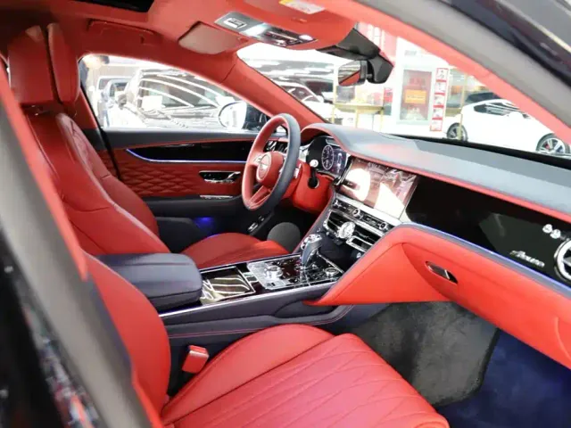 Bentley Flying Spur — Фото автомобиля 26