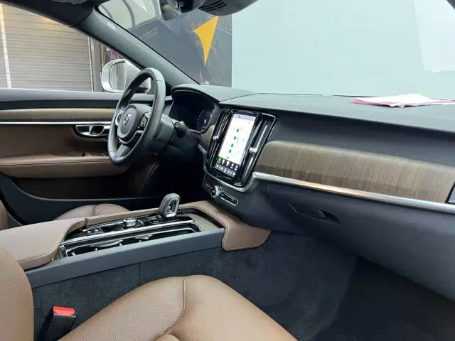 Volvo V90 — Фото автомобиля 22