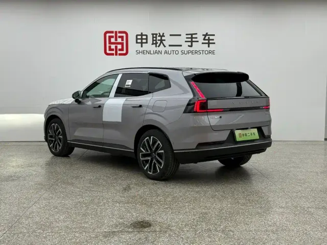 Volvo XC70 Plug-in Hybrid — Фото автомобиля 2