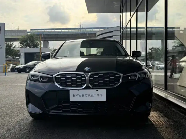 BMW 3 Series — Фото автомобиля 2