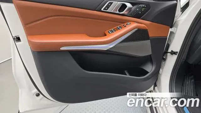 BMW X7 — Фото автомобиля 23