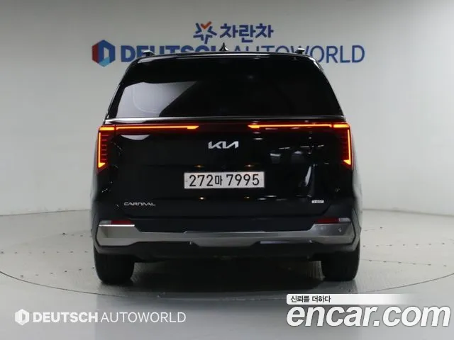 Kia Carnival — Фото автомобиля 4