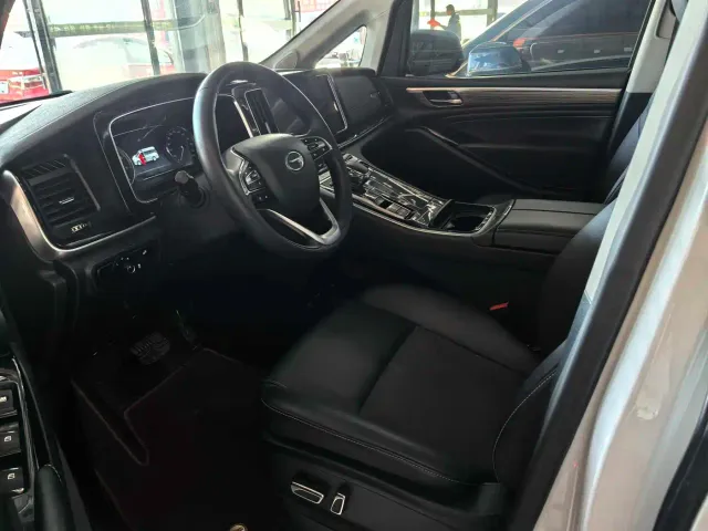 GAC Trumpchi M8 — Фото автомобиля 7