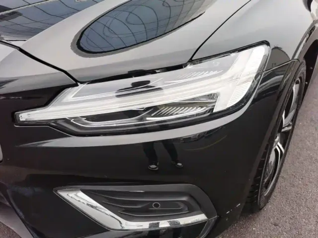Volvo S60 — Фото автомобиля 23