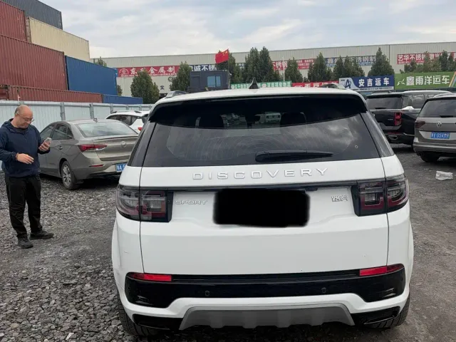 Land Rover Discovery Sport — Фото автомобиля 8