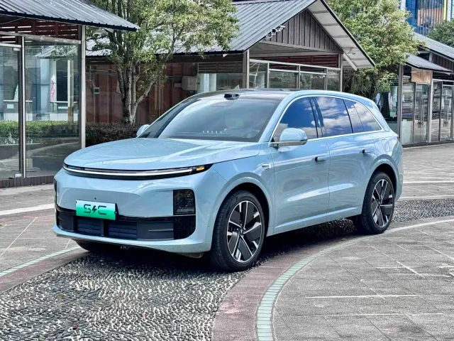 Li Auto L6 — Фото автомобиля 4