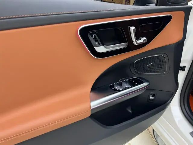 Mercedes-Benz C-Class — Фото автомобиля 4