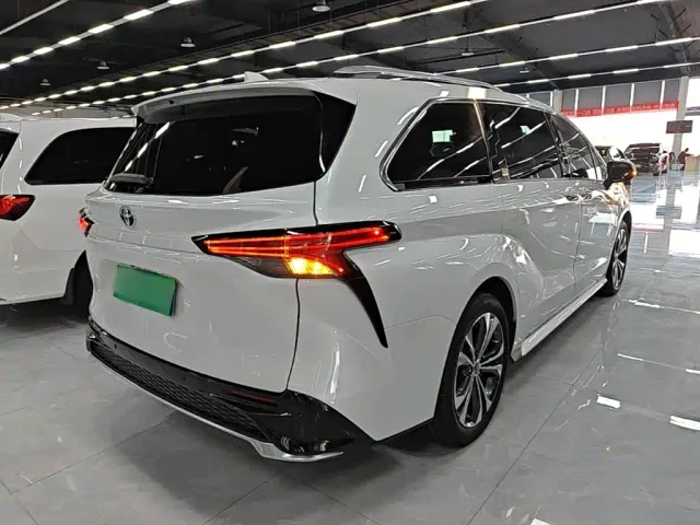Toyota Granvia — Фото автомобиля 6
