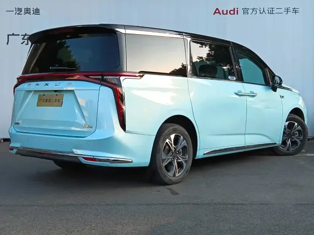Maxus Dajia 9 — Фото автомобиля 3
