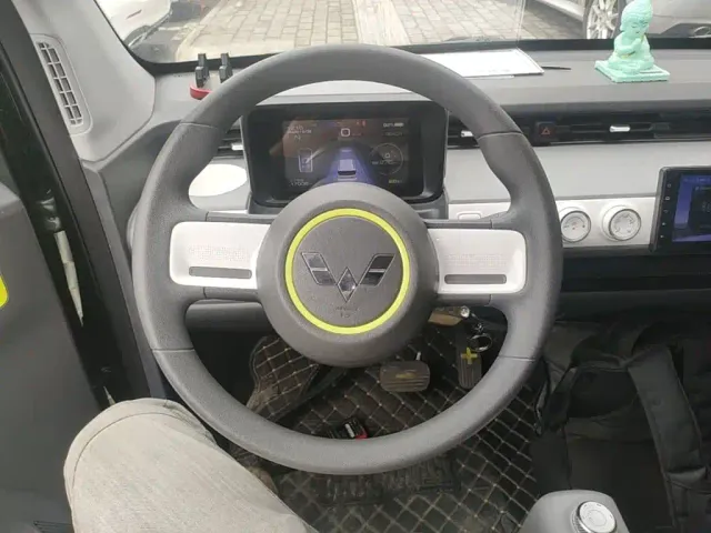 Wuling Hongguang Mini EV — Фото автомобиля 10