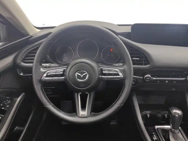 Mazda Axela — Фото автомобиля 11