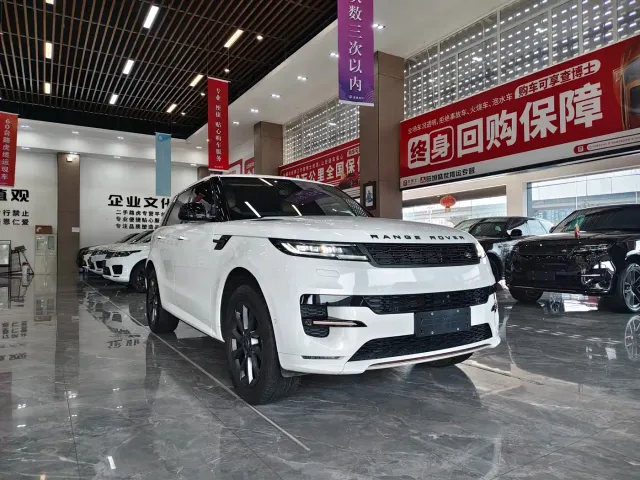 Land Rover Range Rover Sport — Фото автомобиля 3