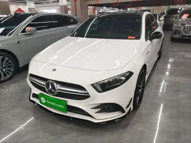 Фотография автомобиля — Mercedes-Benz A-Class AMG