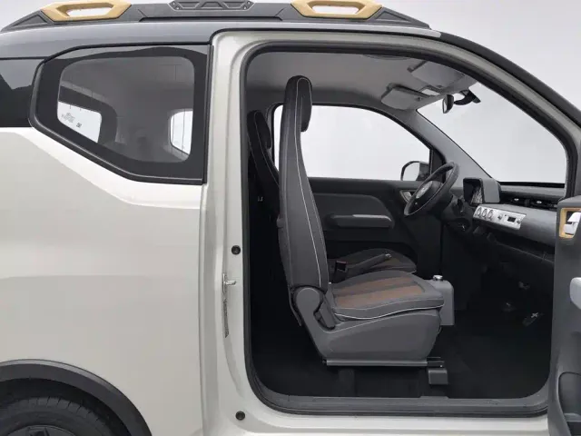 Wuling Hongguang Mini EV — Фото автомобиля 23