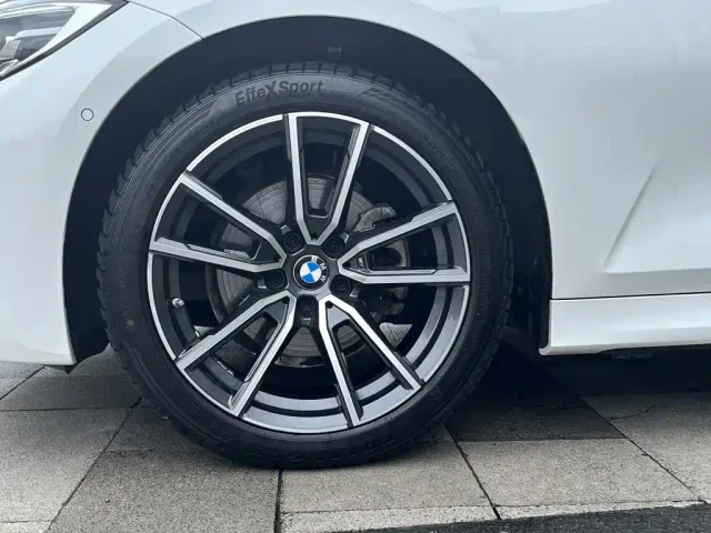 BMW 3 Series — Фото автомобиля 14
