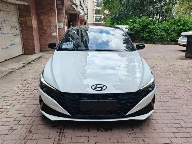 Фотография автомобиля — Hyundai Elantra