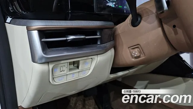 Hyundai Grandeur GN7 — Фото автомобиля 28