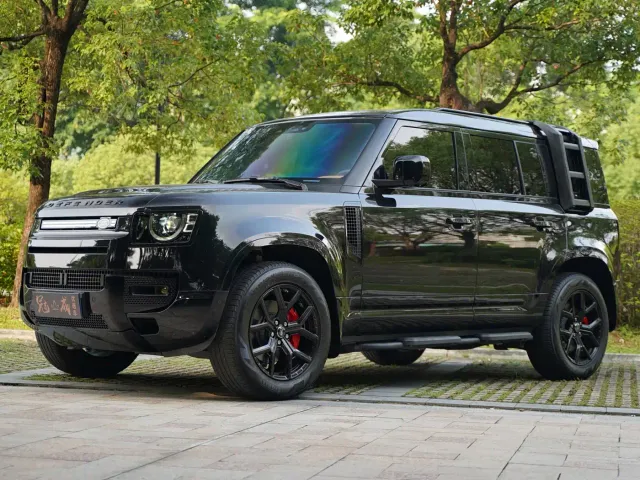 Фотография автомобиля — Land Rover Defender