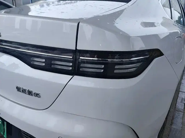 BYD Destroyer 05 2022 DM-i 55KM Premium — Фото автомобиля 7