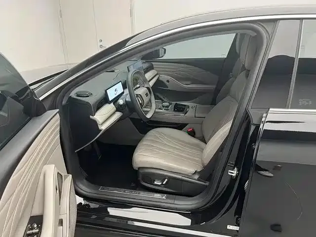 Geely Galaxy Xingyao 8 — Фото автомобиля 13